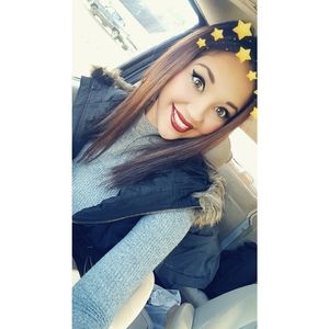 Meet your Posher, Karina